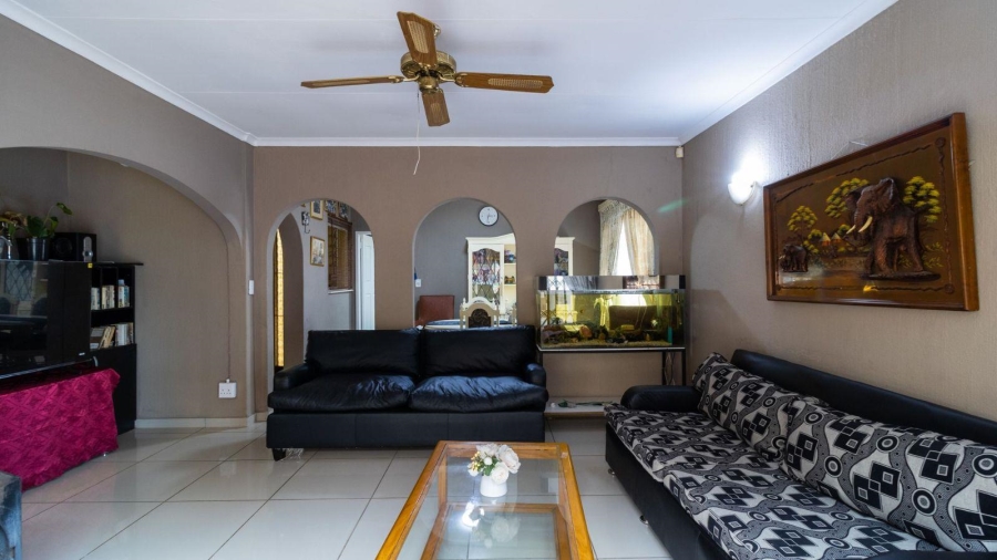 3 Bedroom Property for Sale in Mulbarton Gauteng