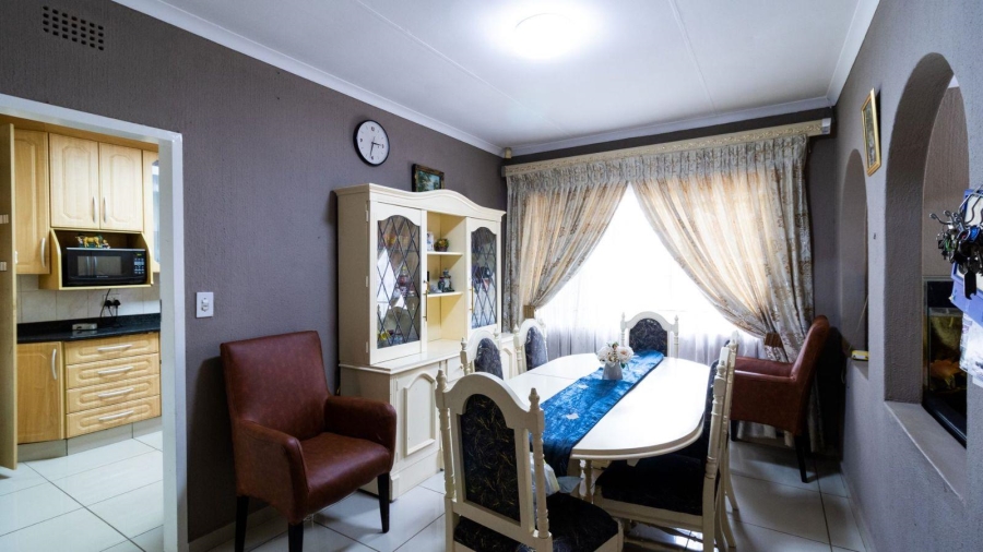 3 Bedroom Property for Sale in Mulbarton Gauteng