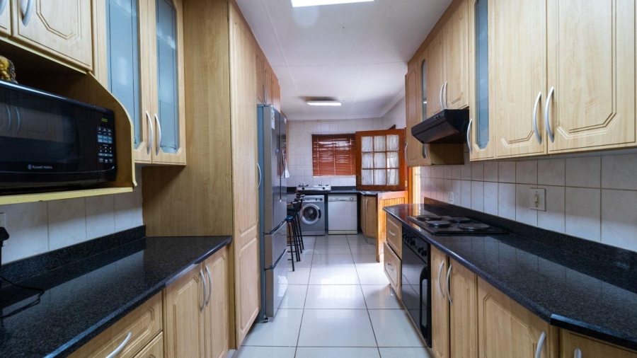 3 Bedroom Property for Sale in Mulbarton Gauteng