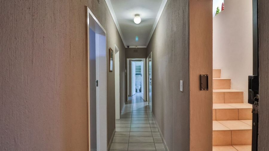 3 Bedroom Property for Sale in Mulbarton Gauteng