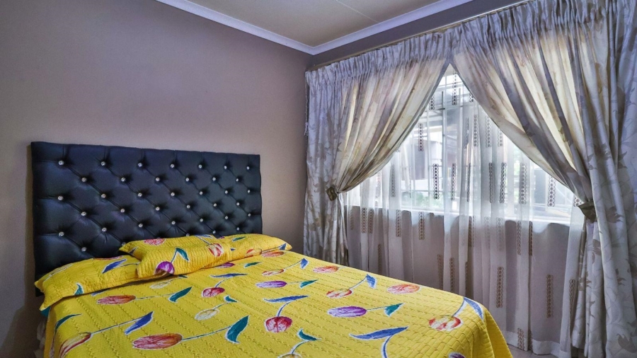 3 Bedroom Property for Sale in Mulbarton Gauteng