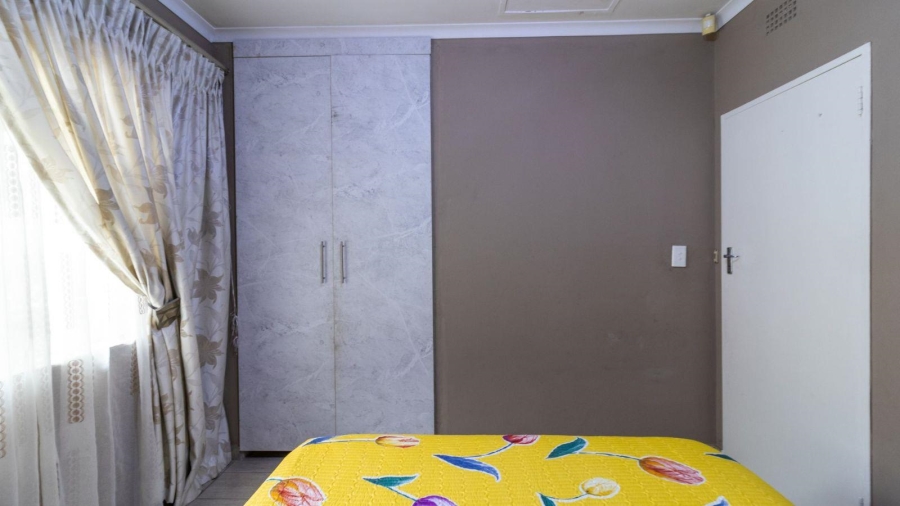 3 Bedroom Property for Sale in Mulbarton Gauteng