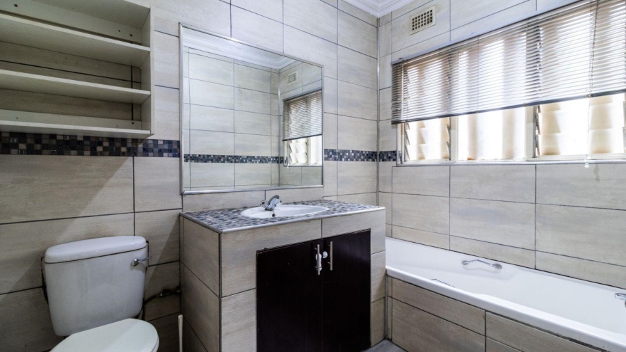 3 Bedroom Property for Sale in Mulbarton Gauteng