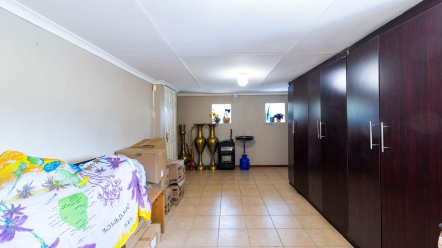 3 Bedroom Property for Sale in Mulbarton Gauteng