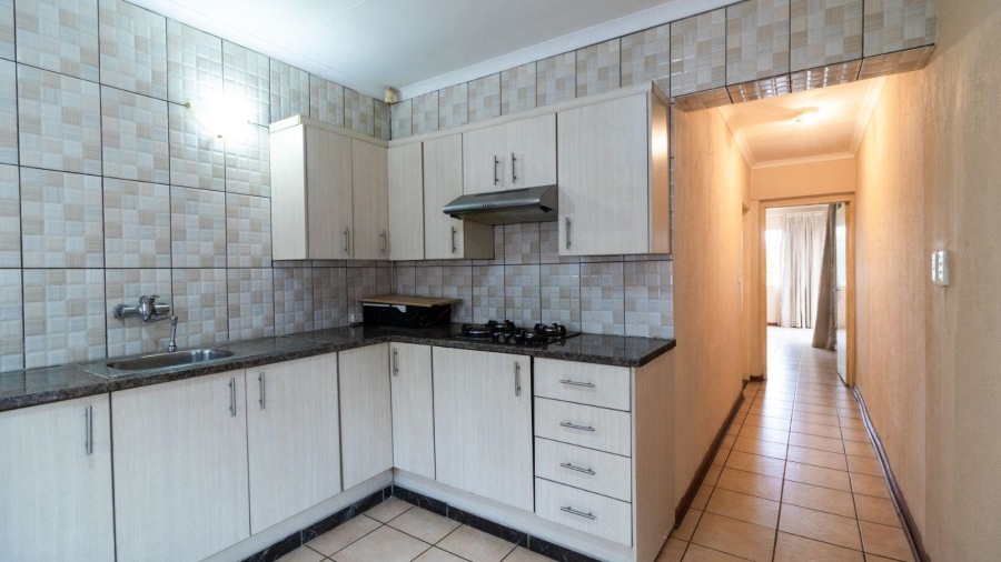 3 Bedroom Property for Sale in Mulbarton Gauteng