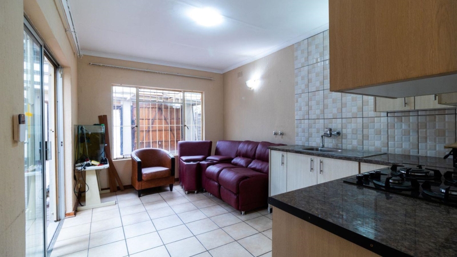 3 Bedroom Property for Sale in Mulbarton Gauteng