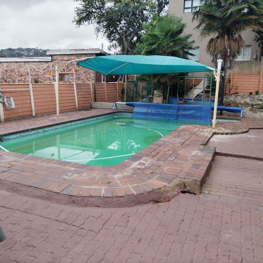 3 Bedroom Property for Sale in Mulbarton Gauteng