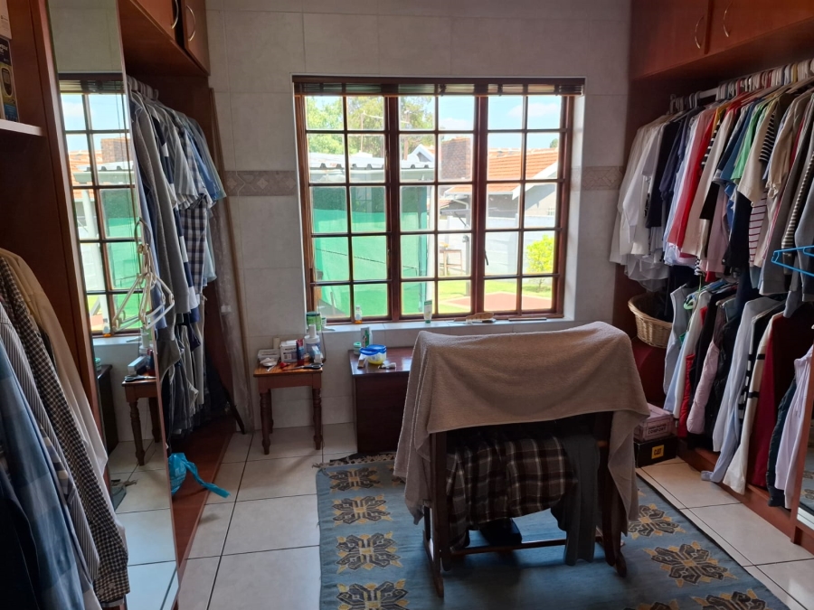 4 Bedroom Property for Sale in Lambton Gauteng