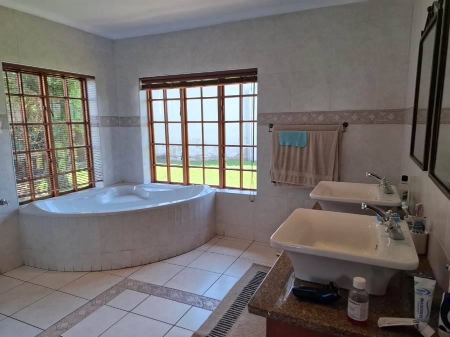 4 Bedroom Property for Sale in Lambton Gauteng