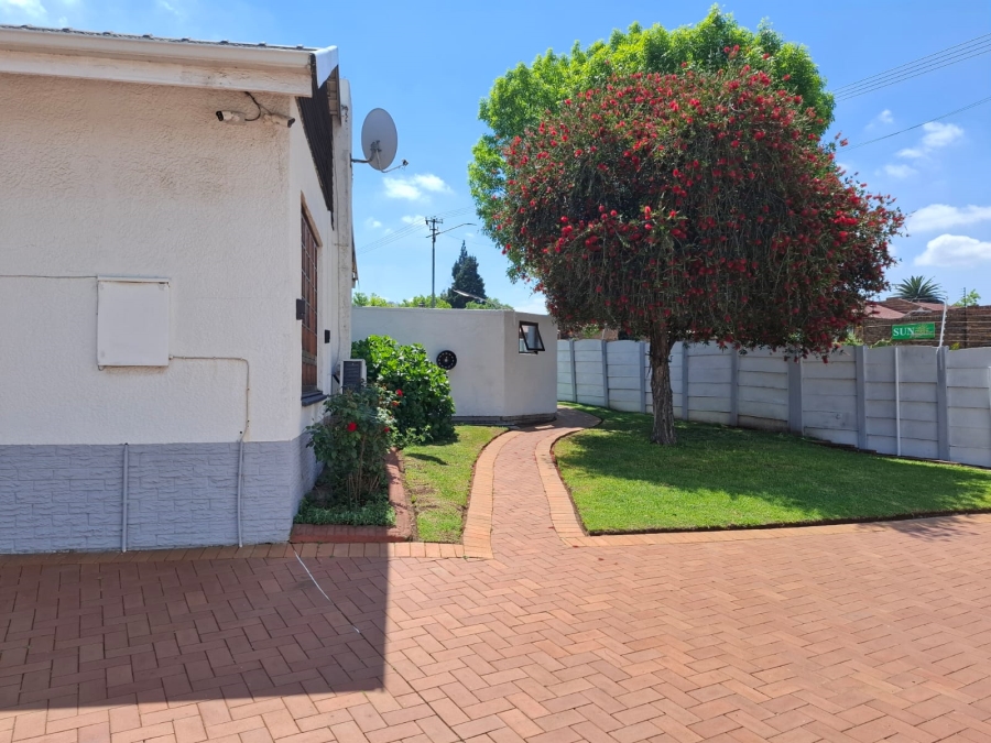 4 Bedroom Property for Sale in Lambton Gauteng