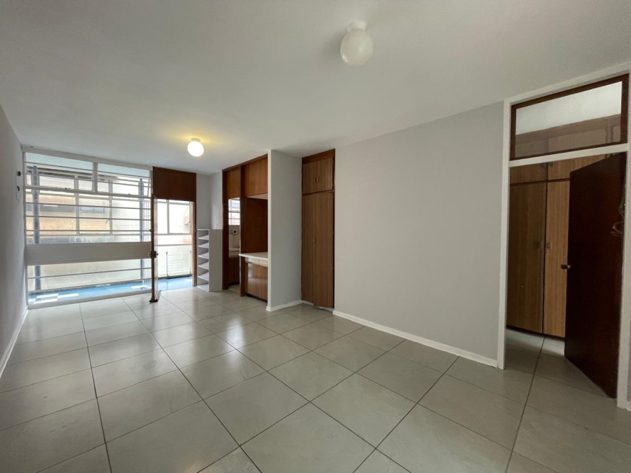 To Let 1 Bedroom Property for Rent in Braamfontein Gauteng