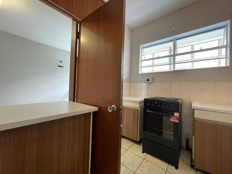 To Let 1 Bedroom Property for Rent in Braamfontein Gauteng