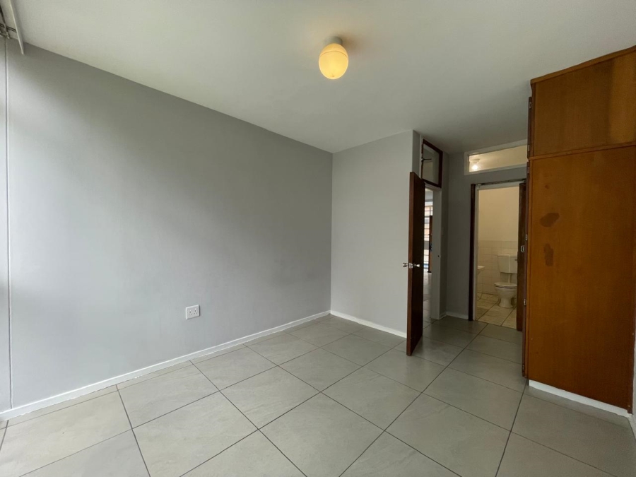 To Let 1 Bedroom Property for Rent in Braamfontein Gauteng