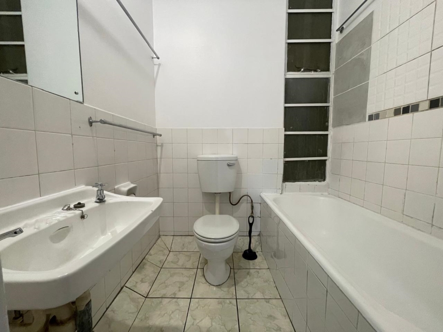 To Let 1 Bedroom Property for Rent in Braamfontein Gauteng