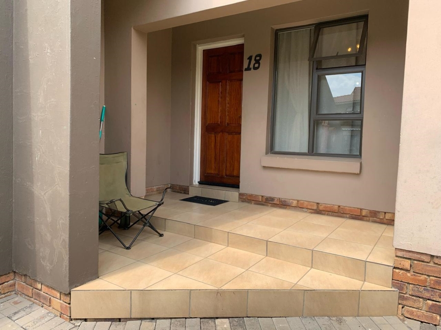 3 Bedroom Property for Sale in Alrode Gauteng