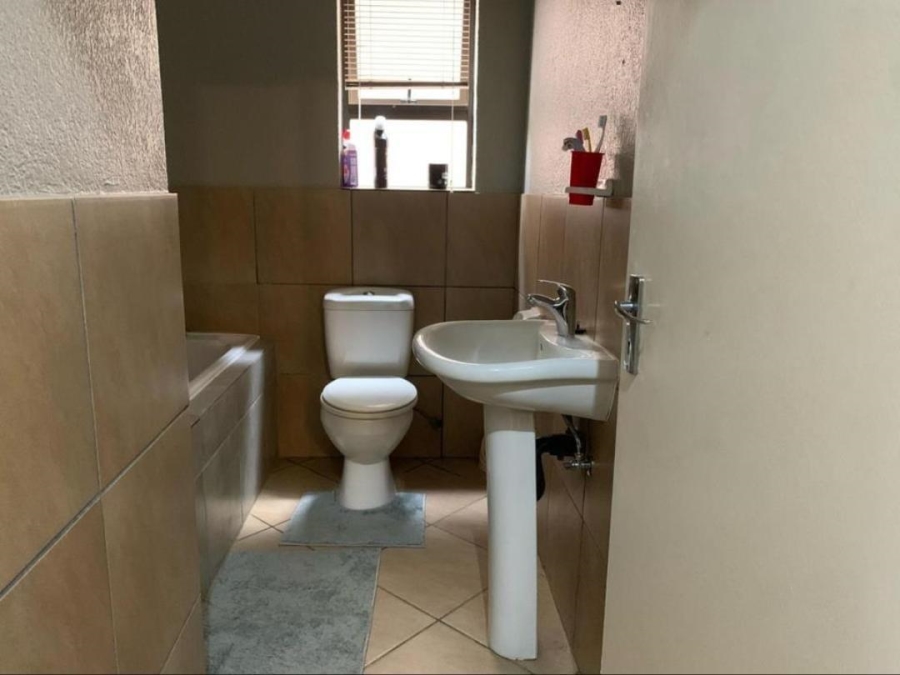 3 Bedroom Property for Sale in Alrode Gauteng