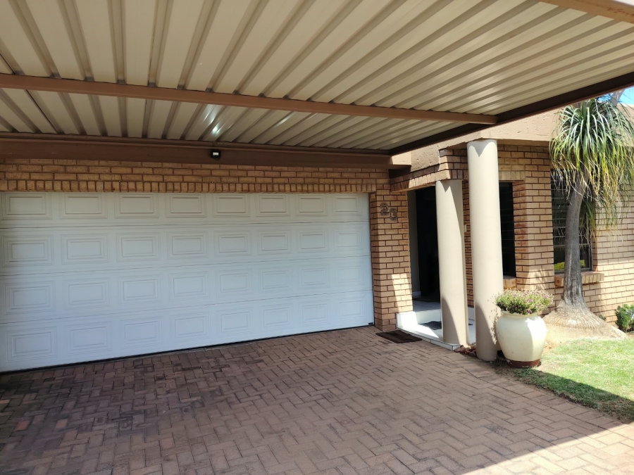 3 Bedroom Property for Sale in Bartlett Gauteng