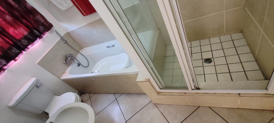 To Let 3 Bedroom Property for Rent in Cloverdene Gauteng