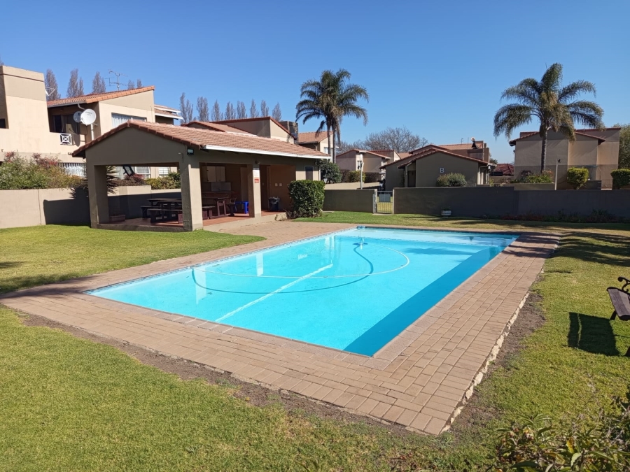 1 Bedroom Property for Sale in Witfield Gauteng
