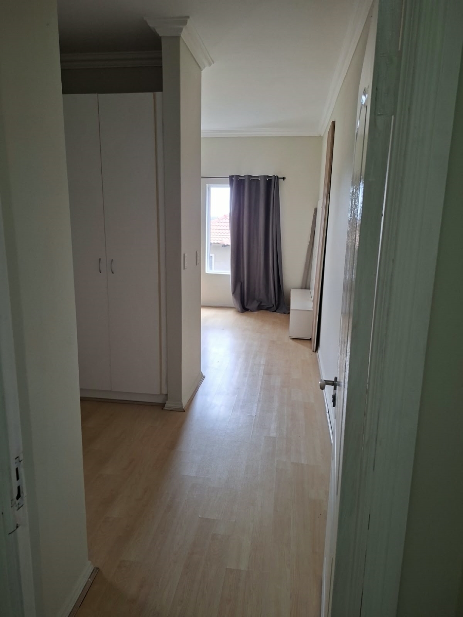 To Let 3 Bedroom Property for Rent in Greenstone Hill Gauteng