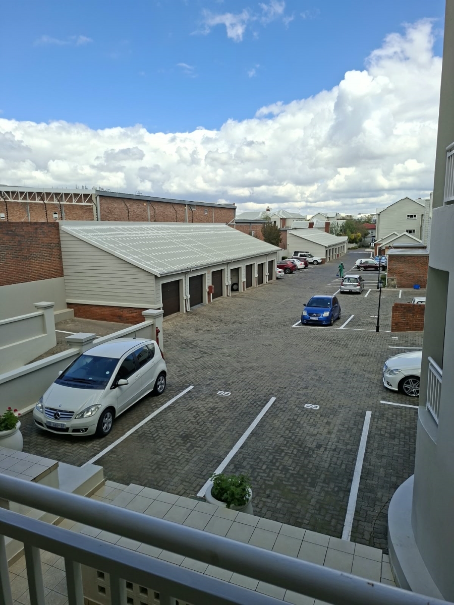 To Let 3 Bedroom Property for Rent in Greenstone Hill Gauteng