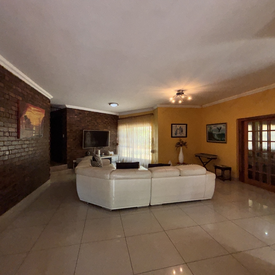 4 Bedroom Property for Sale in Greenhills Gauteng
