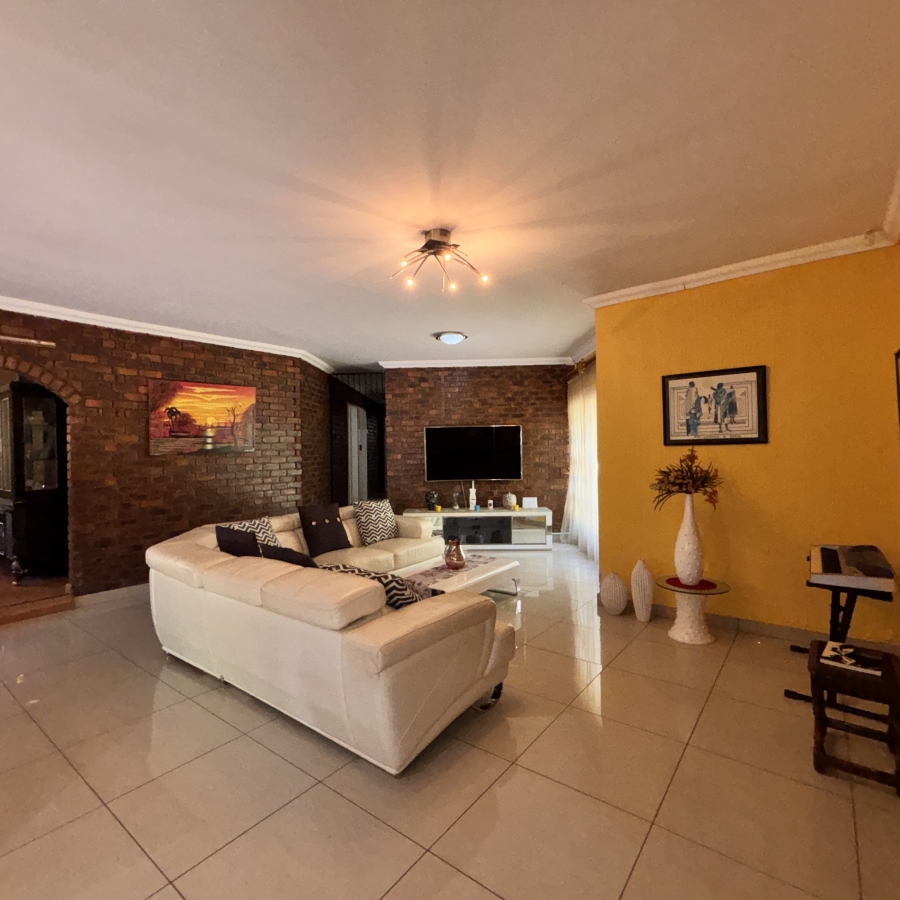 4 Bedroom Property for Sale in Greenhills Gauteng