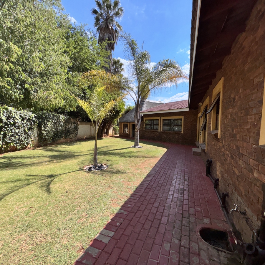 4 Bedroom Property for Sale in Greenhills Gauteng