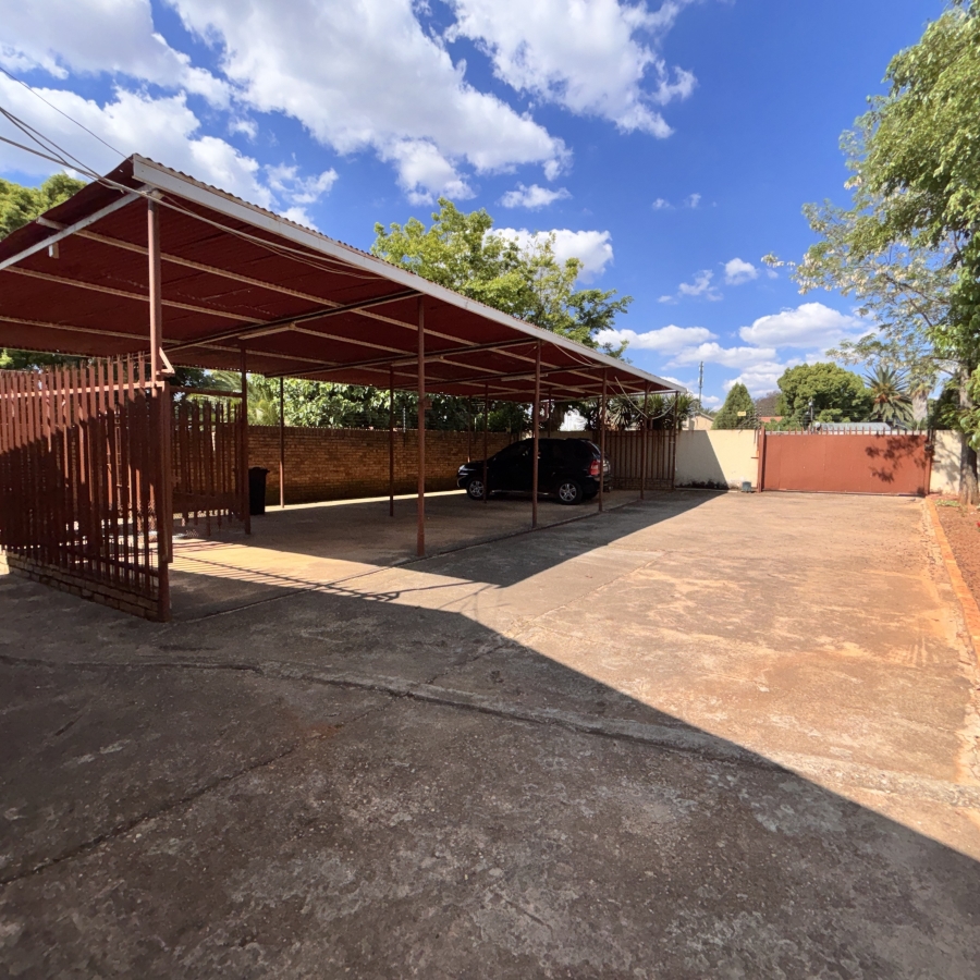 4 Bedroom Property for Sale in Greenhills Gauteng