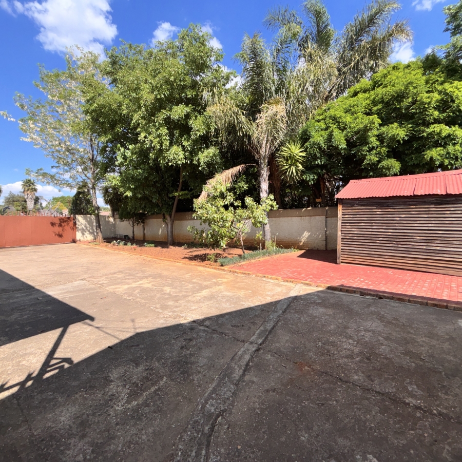 4 Bedroom Property for Sale in Greenhills Gauteng