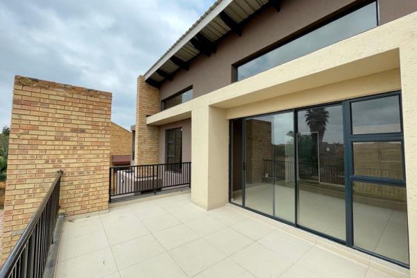 To Let 3 Bedroom Property for Rent in Lakefield Gauteng