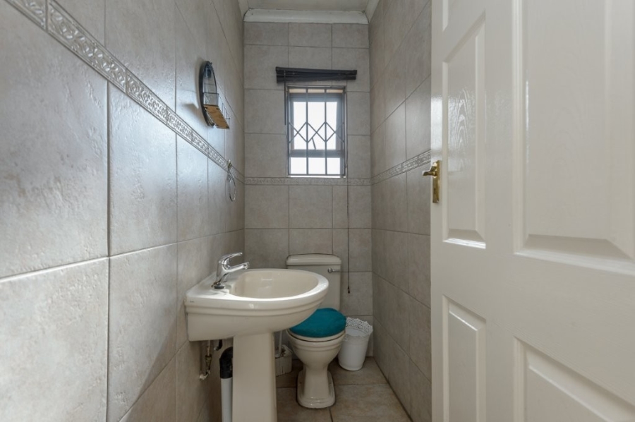 3 Bedroom Property for Sale in Windmill Park Gauteng