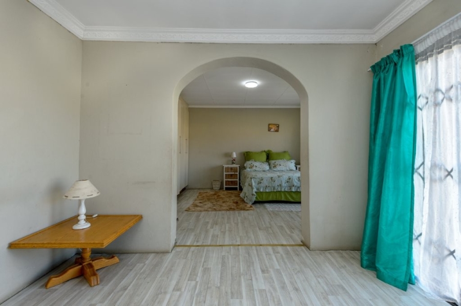 3 Bedroom Property for Sale in Windmill Park Gauteng