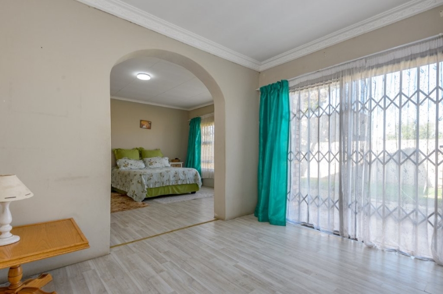 3 Bedroom Property for Sale in Windmill Park Gauteng