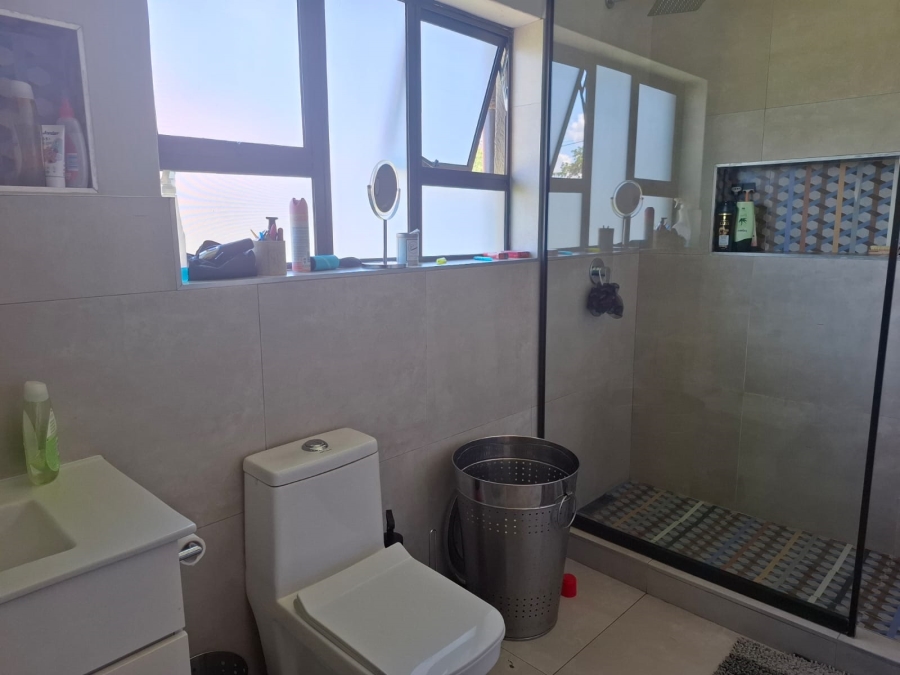 4 Bedroom Property for Sale in Mackenzie Park Gauteng