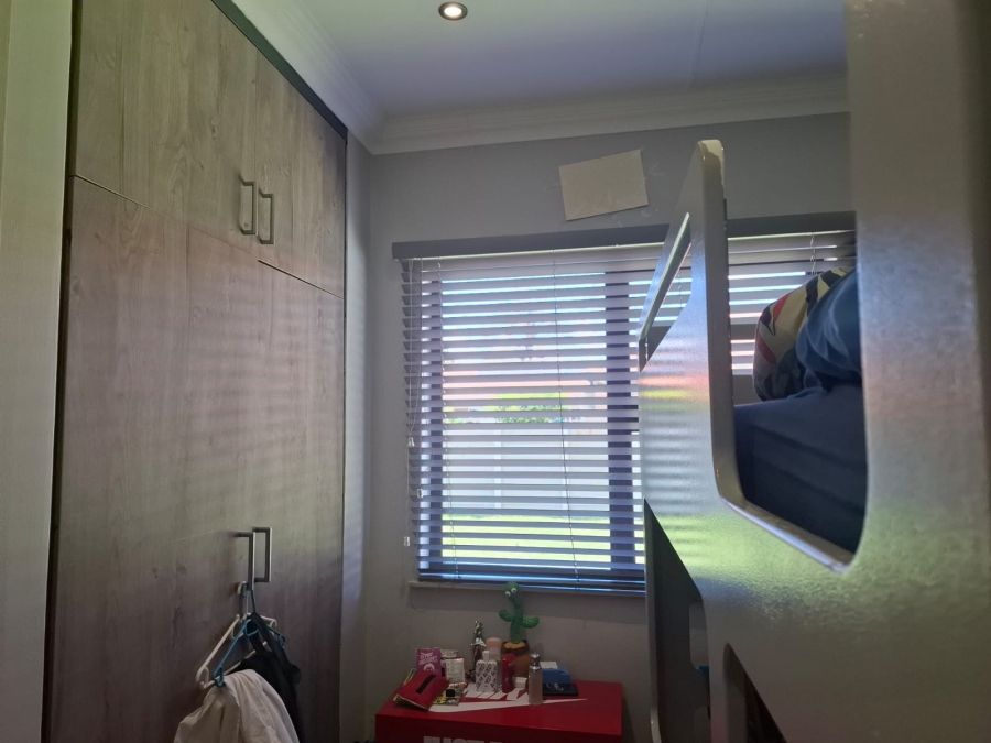4 Bedroom Property for Sale in Mackenzie Park Gauteng