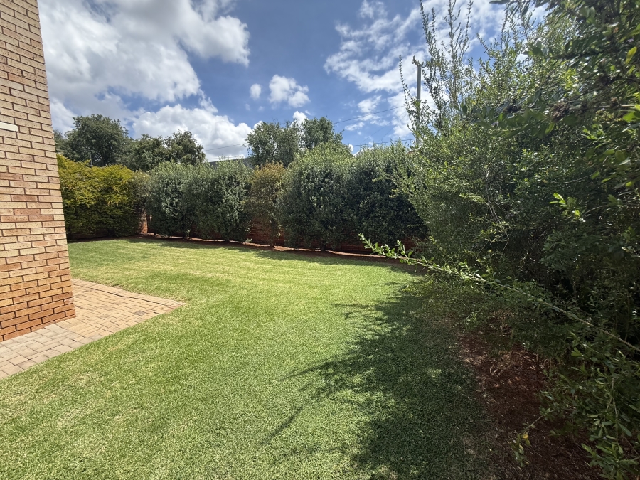 To Let 3 Bedroom Property for Rent in Allens Nek Gauteng