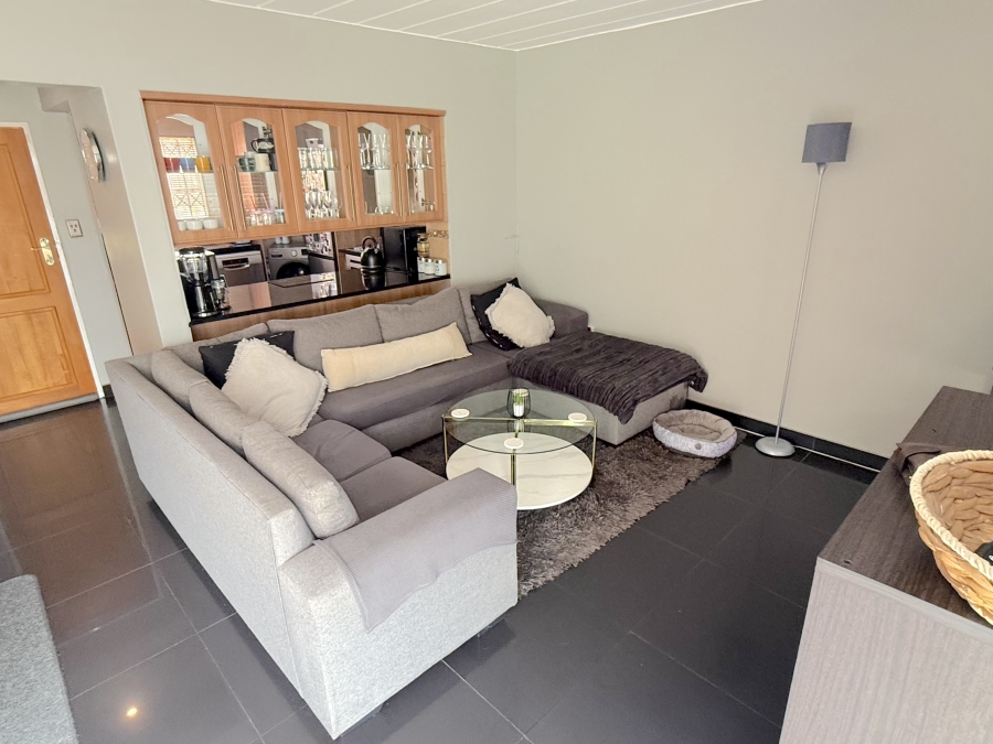 To Let 3 Bedroom Property for Rent in Allens Nek Gauteng