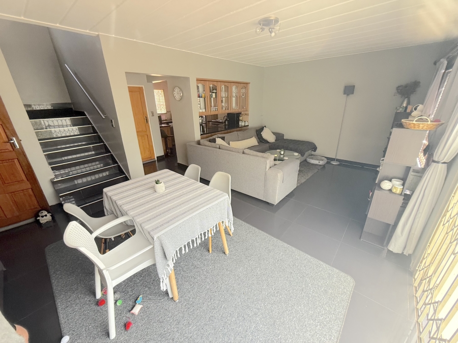 To Let 3 Bedroom Property for Rent in Allens Nek Gauteng