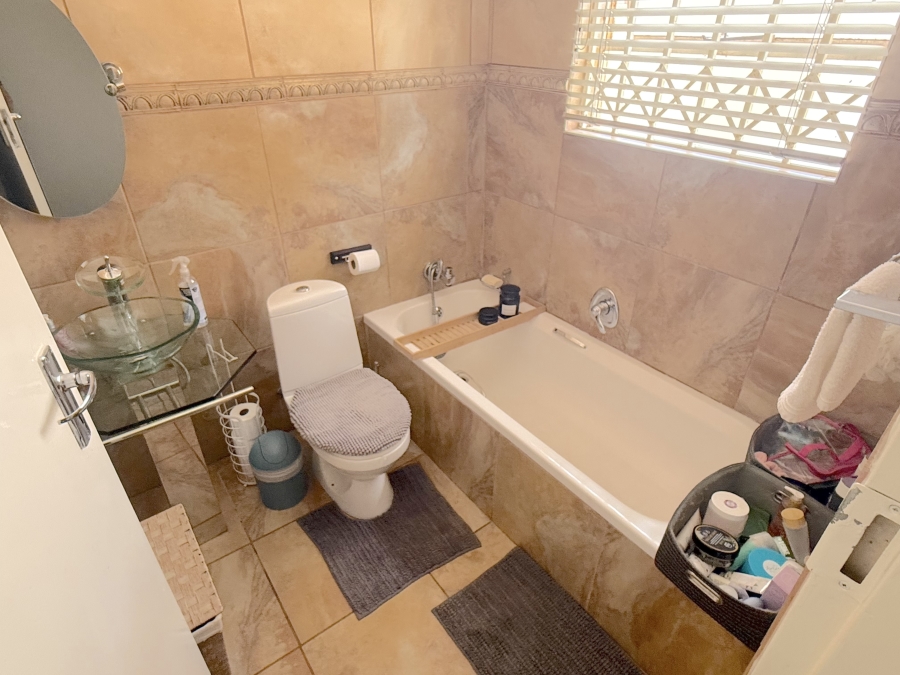 To Let 3 Bedroom Property for Rent in Allens Nek Gauteng