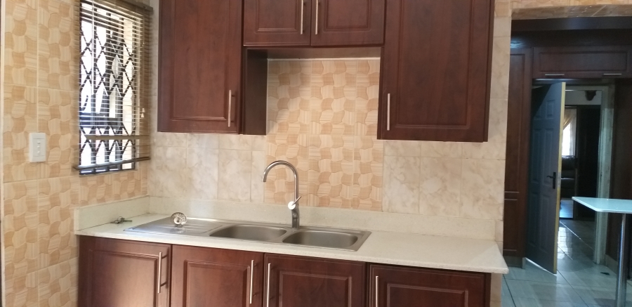 3 Bedroom Property for Sale in Crystal Park Gauteng