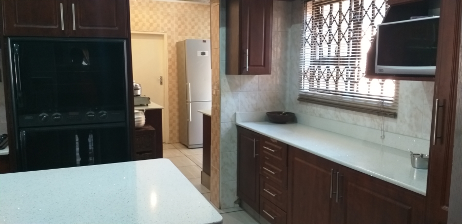 3 Bedroom Property for Sale in Crystal Park Gauteng