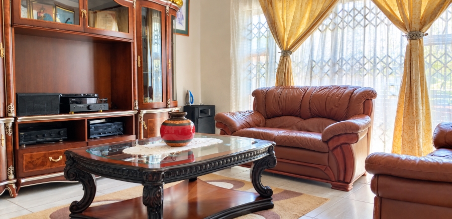 3 Bedroom Property for Sale in Crystal Park Gauteng