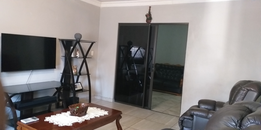3 Bedroom Property for Sale in Crystal Park Gauteng