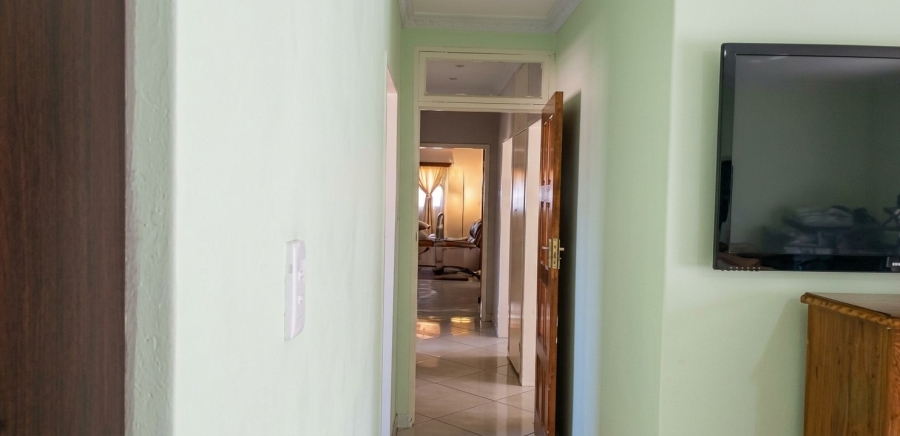 3 Bedroom Property for Sale in Crystal Park Gauteng