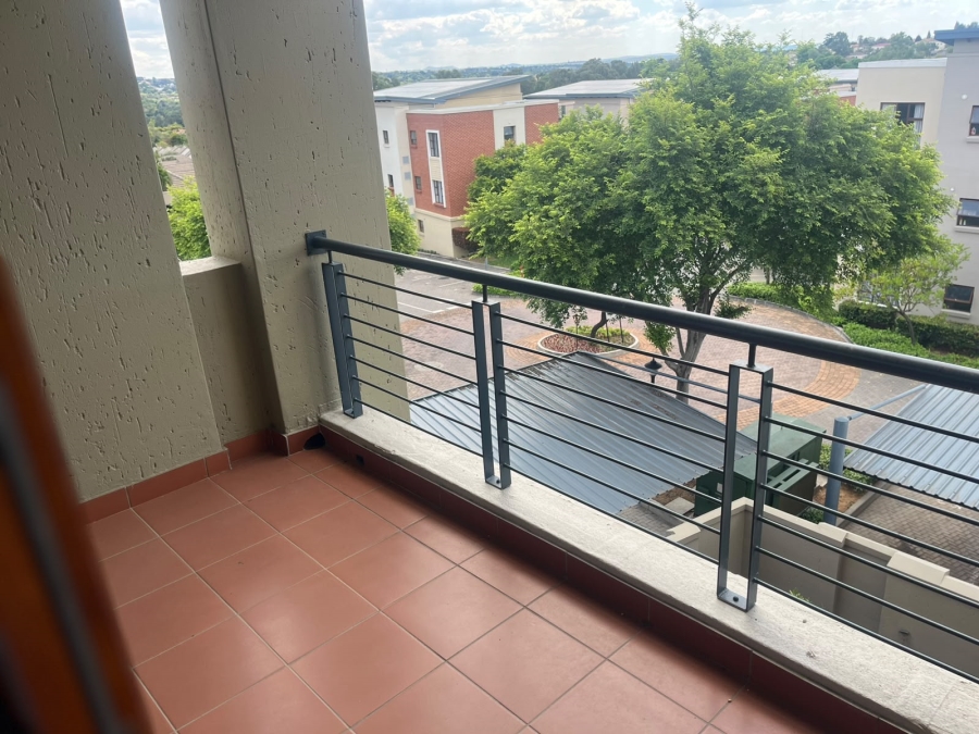 To Let 2 Bedroom Property for Rent in Douglasdale Gauteng