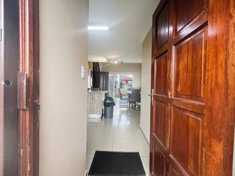 To Let 2 Bedroom Property for Rent in Sunninghill Gauteng