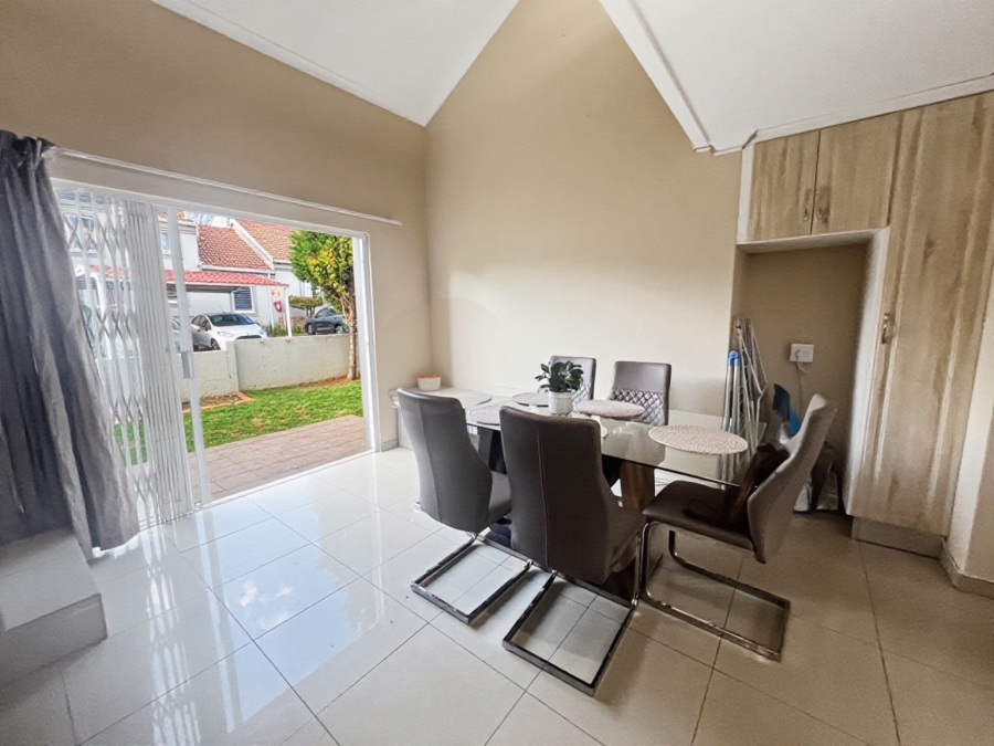 To Let 2 Bedroom Property for Rent in Sunninghill Gauteng