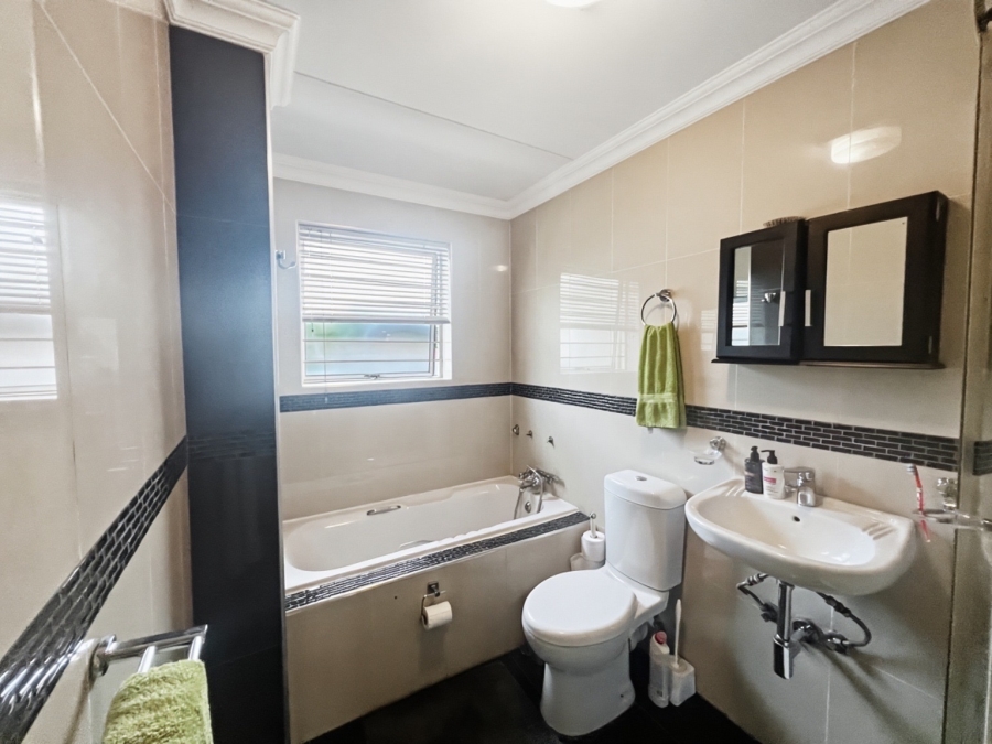 To Let 2 Bedroom Property for Rent in Sunninghill Gauteng