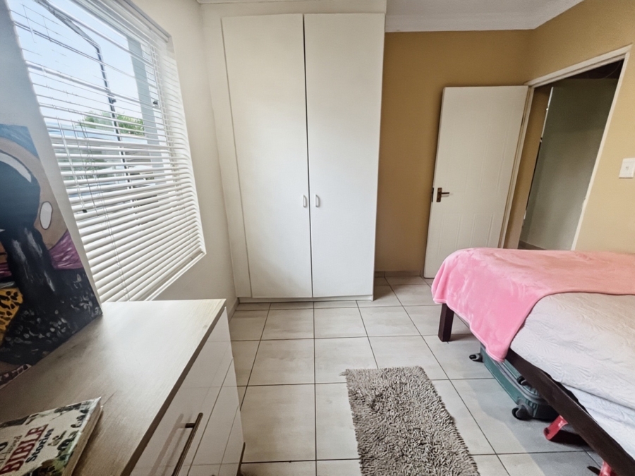 To Let 2 Bedroom Property for Rent in Sunninghill Gauteng